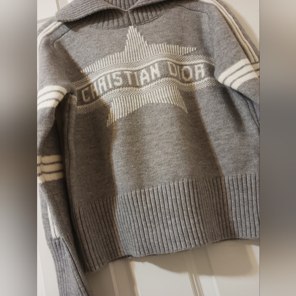 Wool sweater - Picture 8 of 8